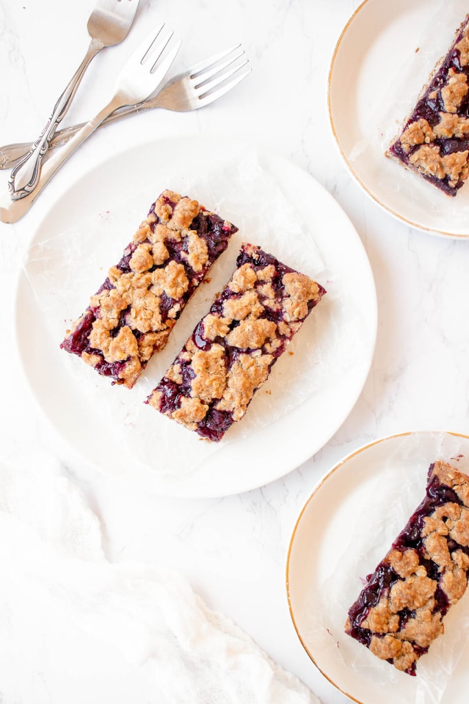 Healthy Blueberry Crumble Bars