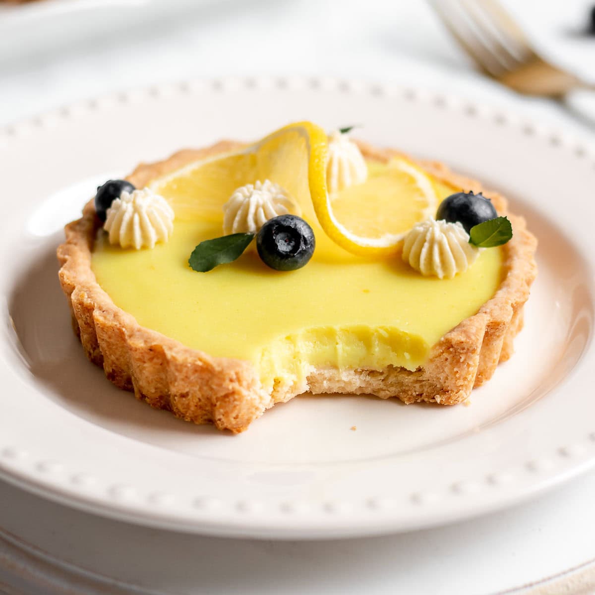 EASY VEGAN LEMON TARTS
